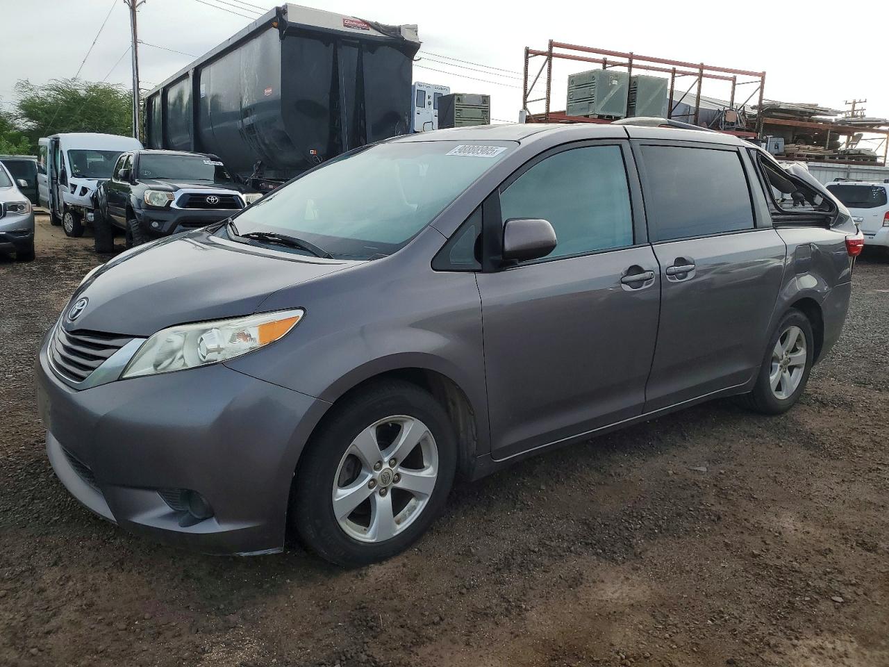 2015 TOYOTA SIENNA