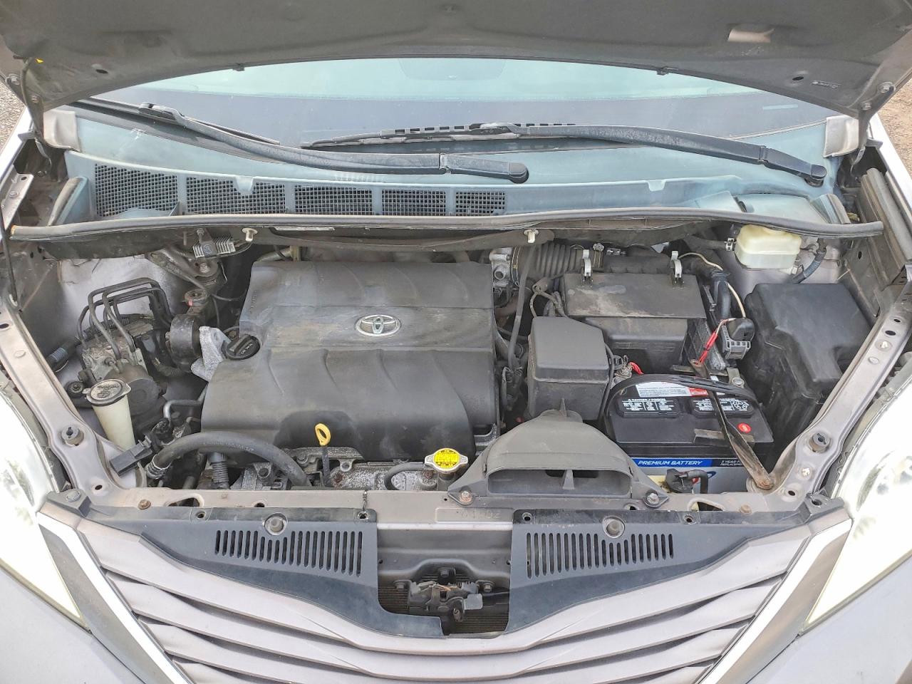 2015 TOYOTA SIENNA photo 23