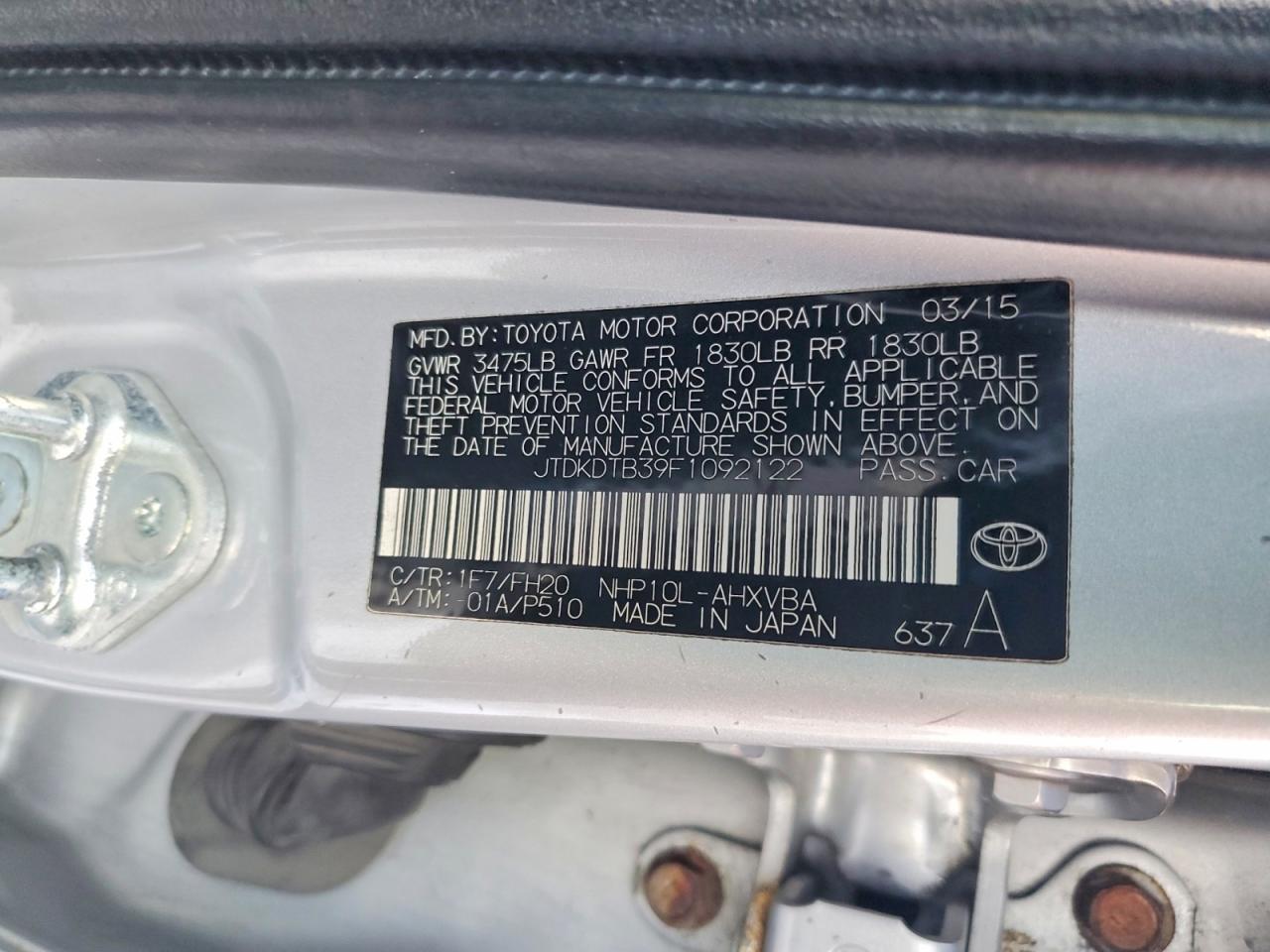 2015 TOYOTA PRIUS C photo 12