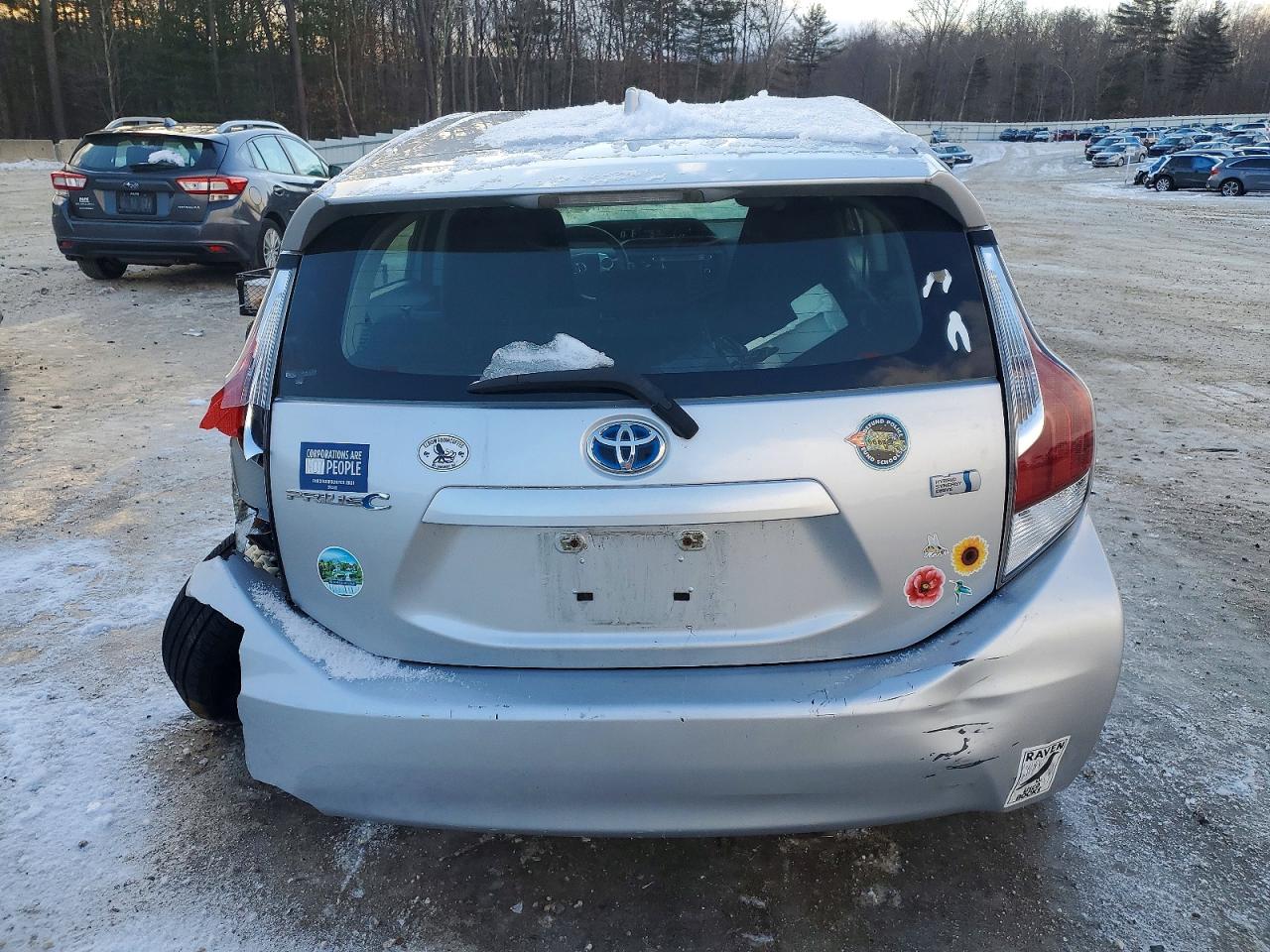 2015 TOYOTA PRIUS C photo 6