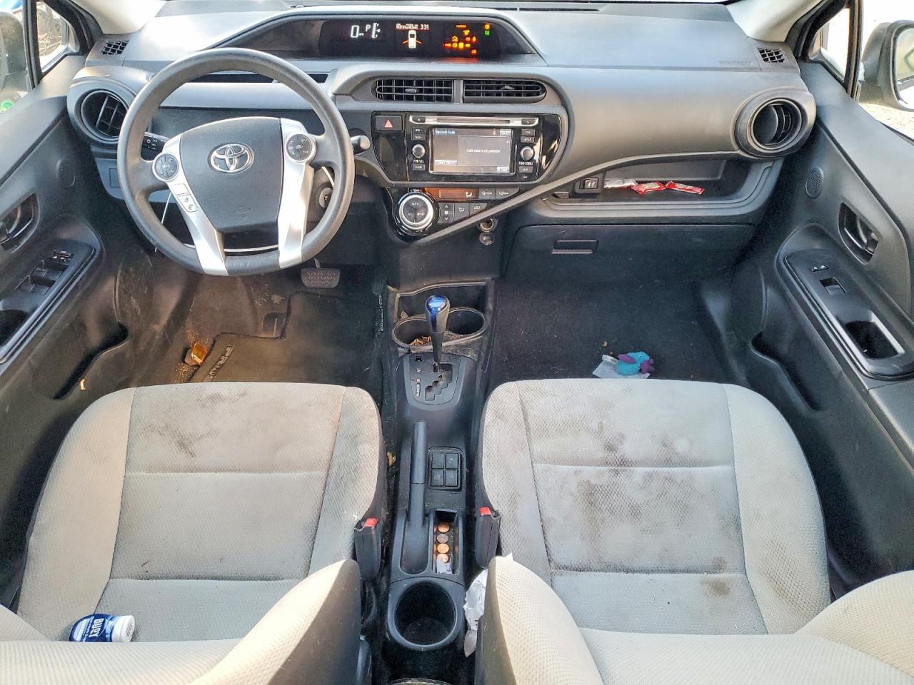 2015 TOYOTA PRIUS C photo 8