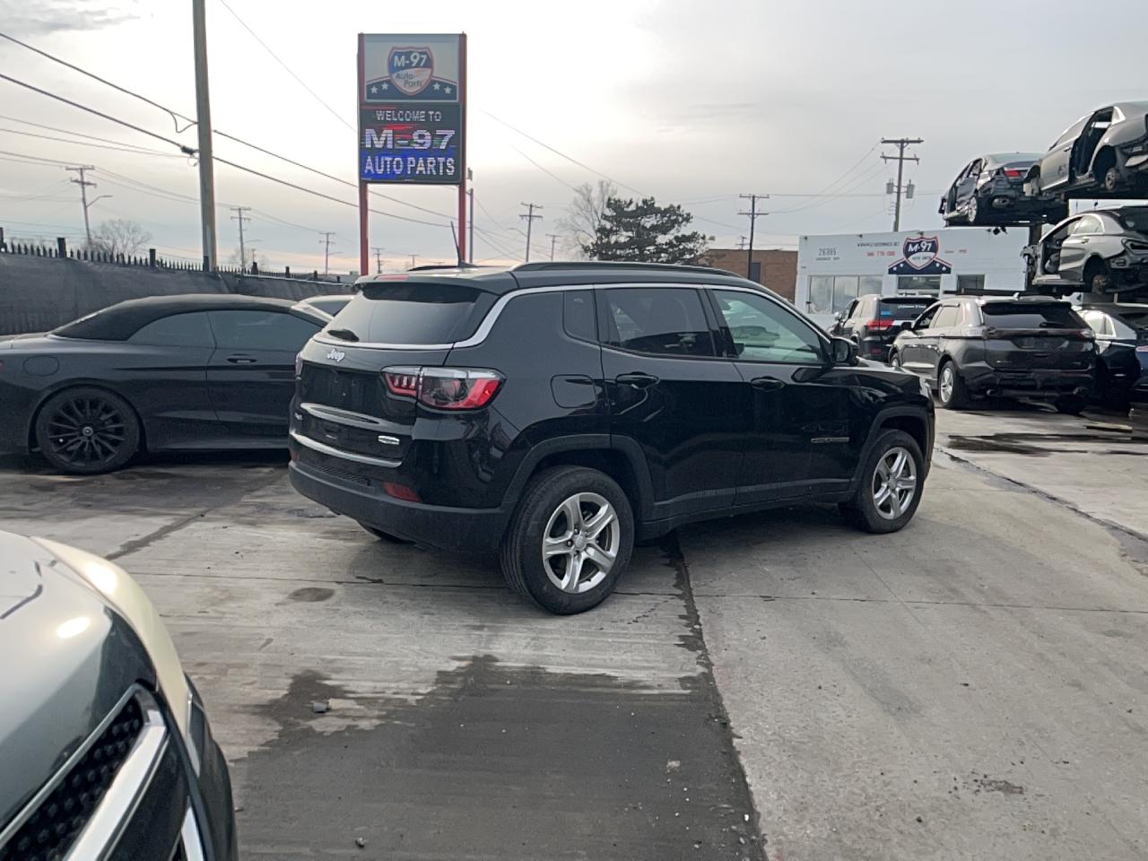 2024 JEEP COMPASS LATITUDE photo 4