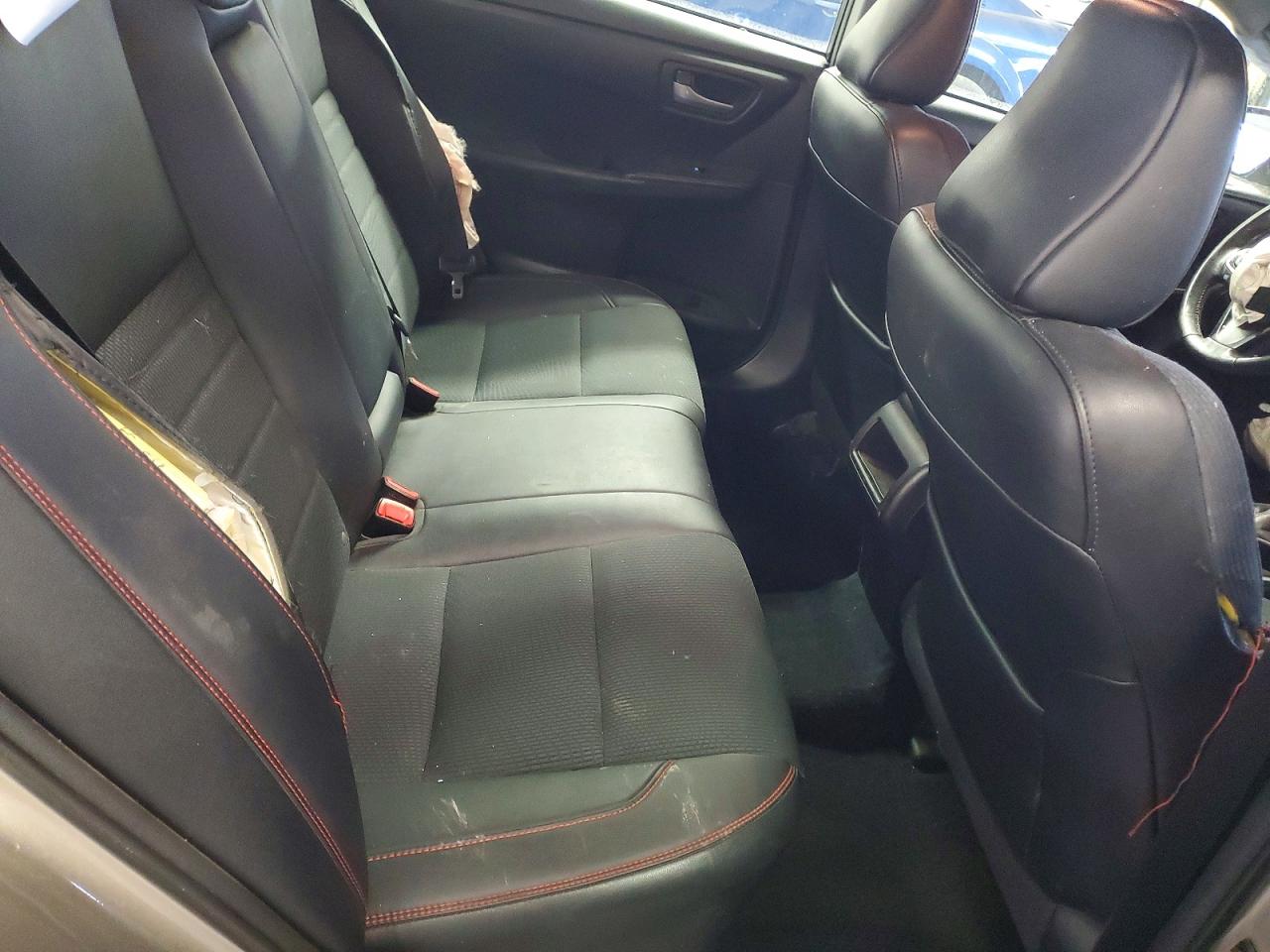 2017 TOYOTA CAMRY LE photo 10