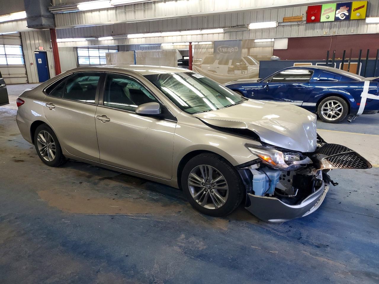 2017 TOYOTA CAMRY LE photo 4