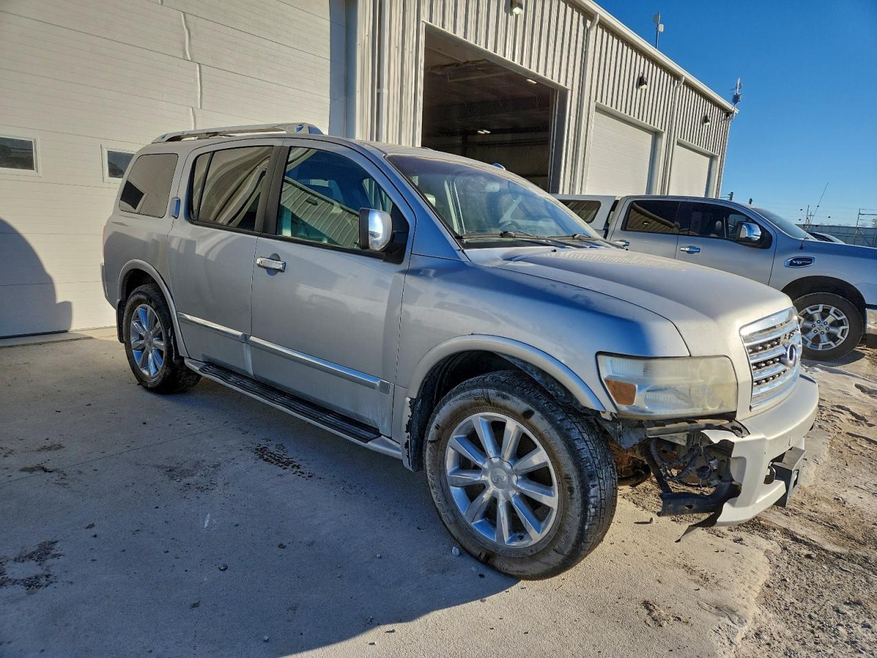 2008 INFINITI QX56 photo 4
