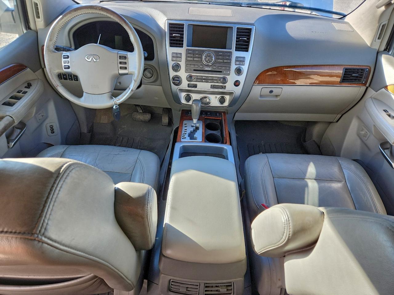 2008 INFINITI QX56 photo 8