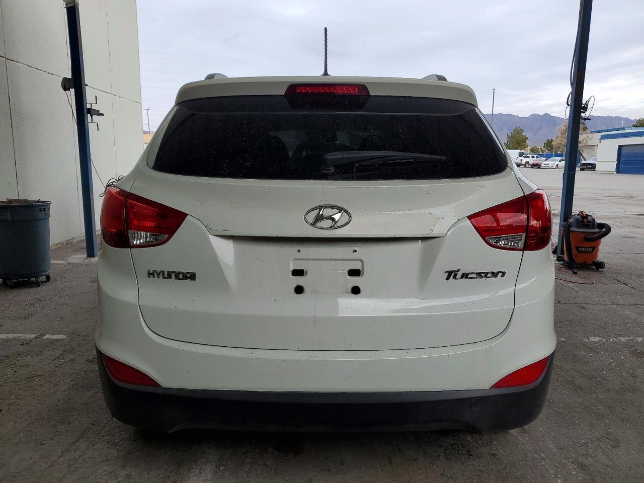 2012 HYUNDAI TUCSON GLS photo 6