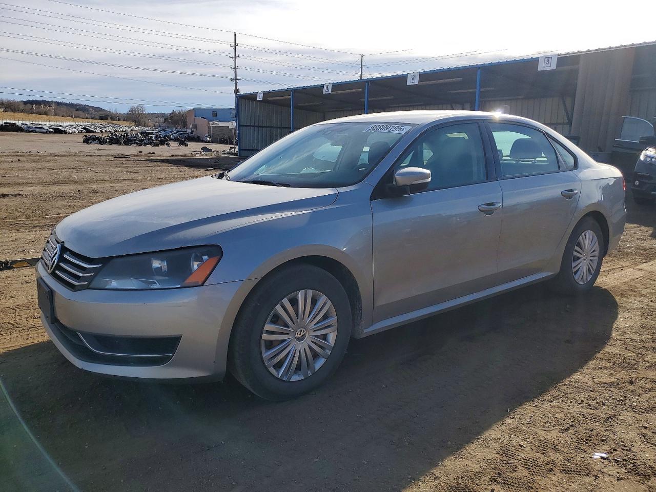 2014 VOLKSWAGEN PASSAT