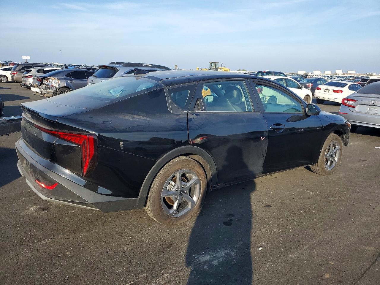 2025 KIA K4 LX photo 3