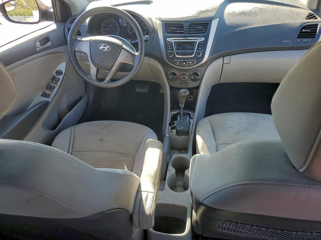 2015 HYUNDAI ACCENT GLS photo 8