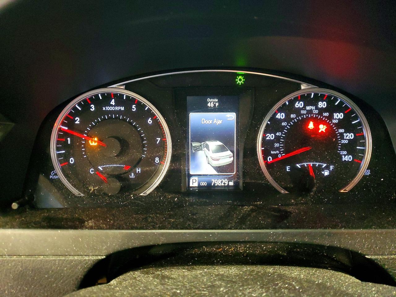2015 TOYOTA CAMRY LE photo 9