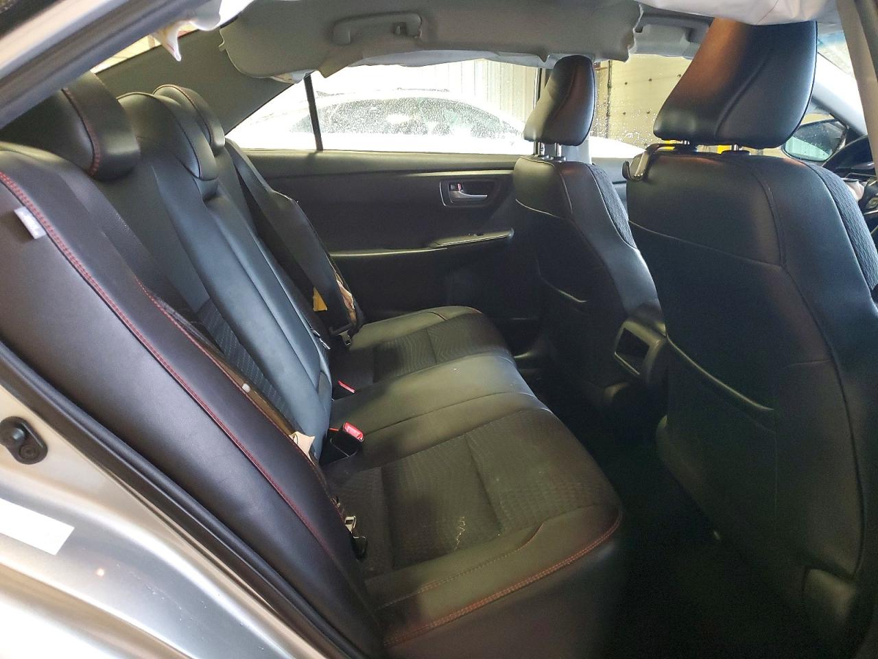 2015 TOYOTA CAMRY LE photo 10