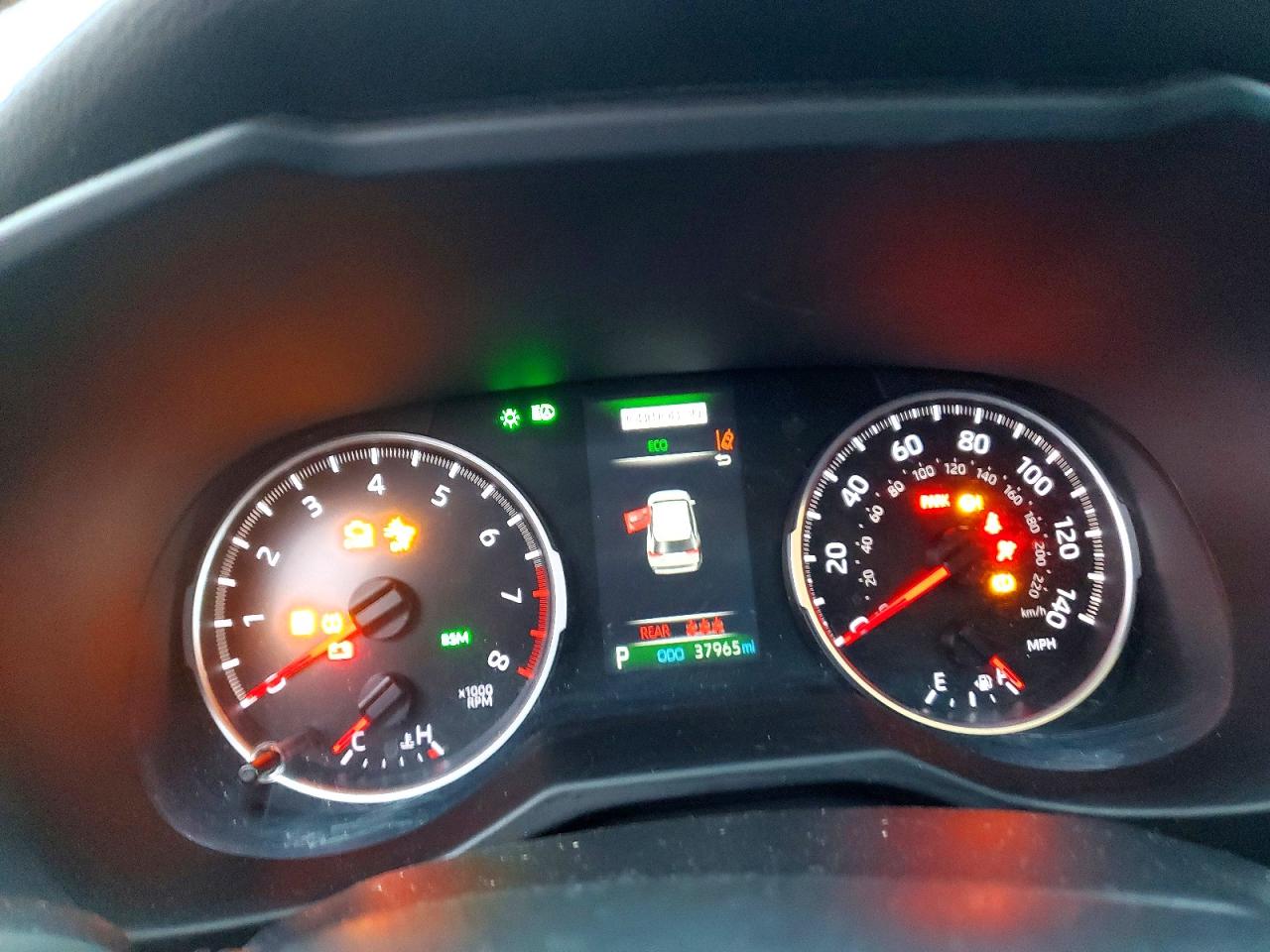 2022 TOYOTA RAV4 XLE photo 9