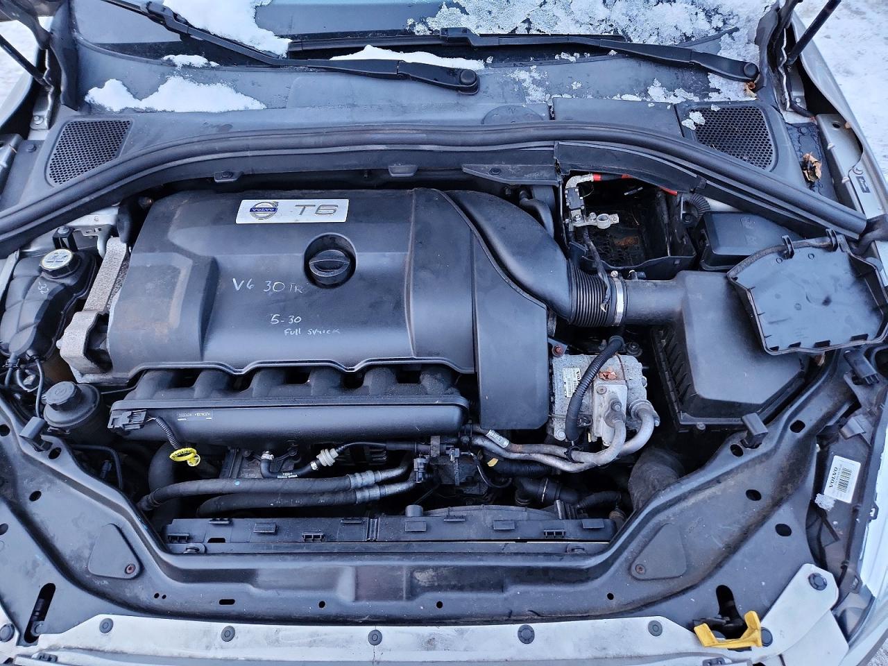 2015 VOLVO XC60 T6 PREMIER photo 12