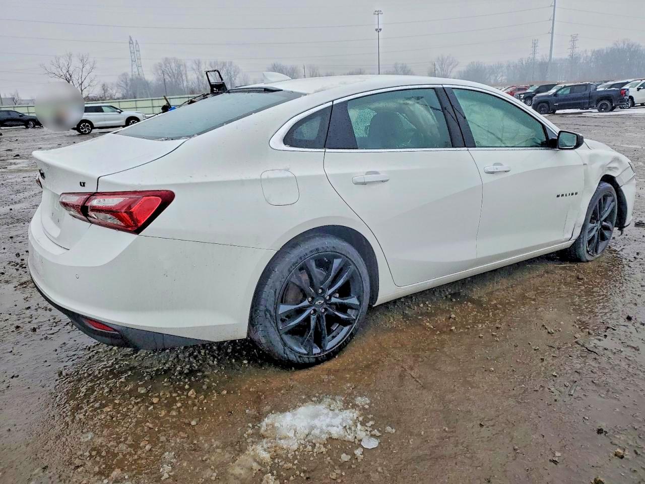 2021 CHEVROLET MALIBU LT photo 3