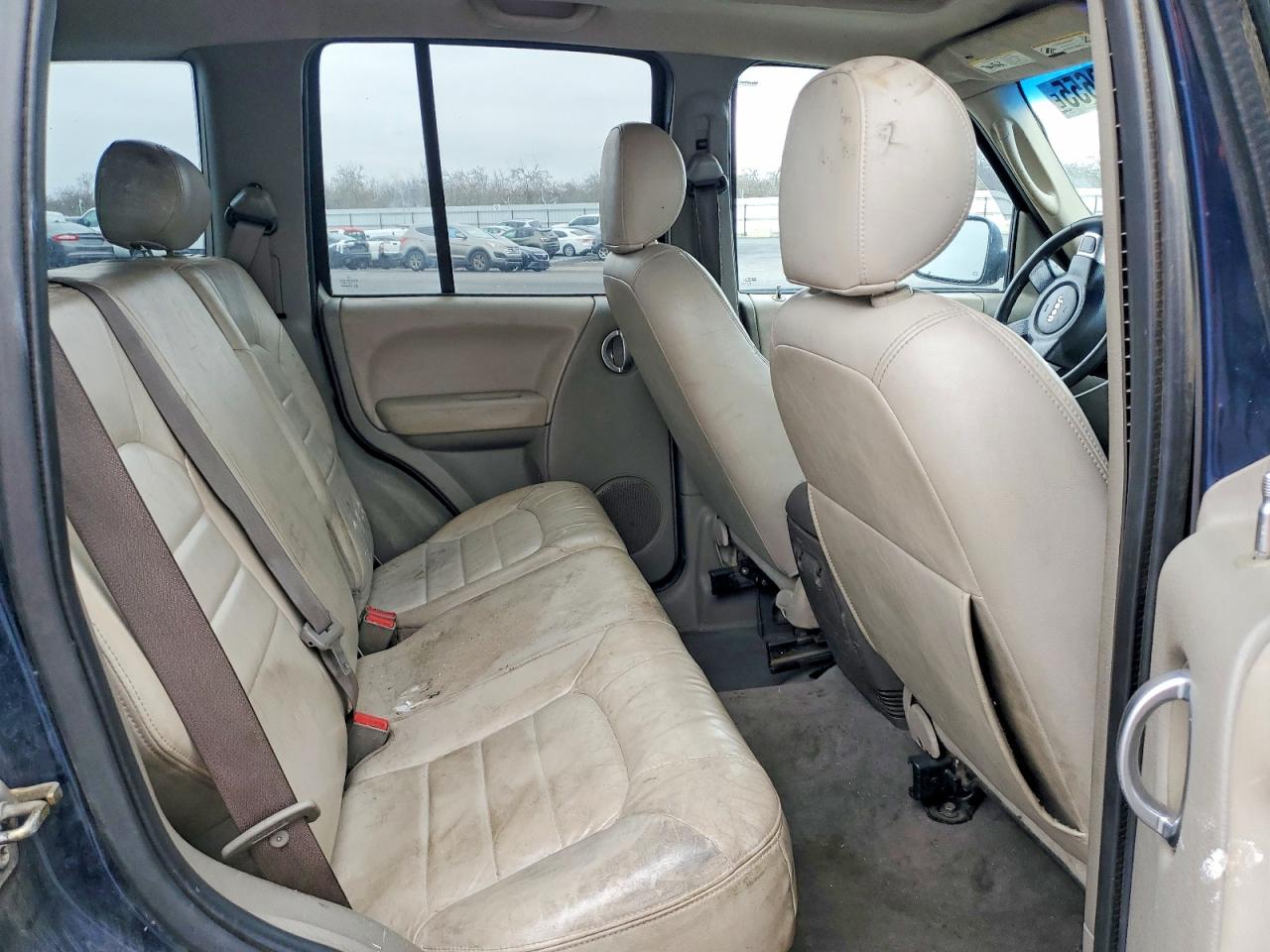 2004 JEEP LIBERTY LIMITED photo 11