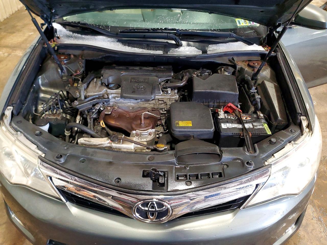 2013 TOYOTA CAMRY XLE photo 11