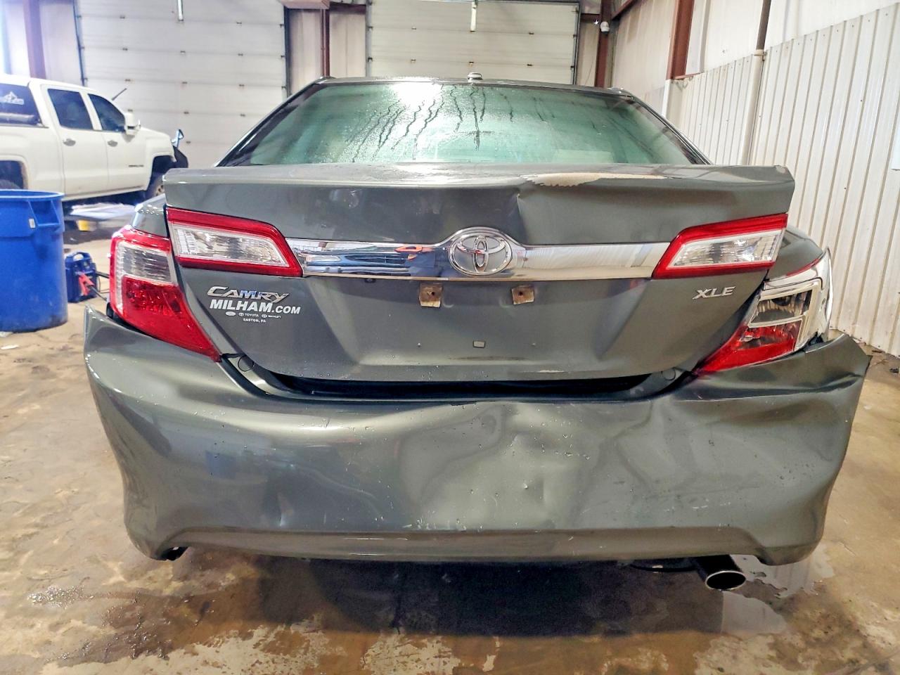 2013 TOYOTA CAMRY XLE photo 6