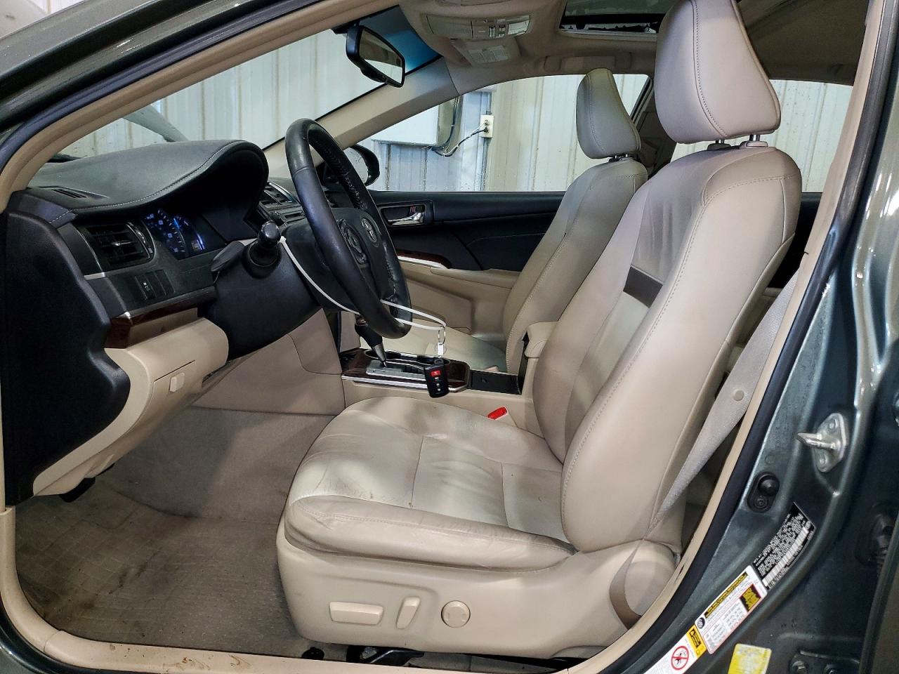 2013 TOYOTA CAMRY XLE photo 7