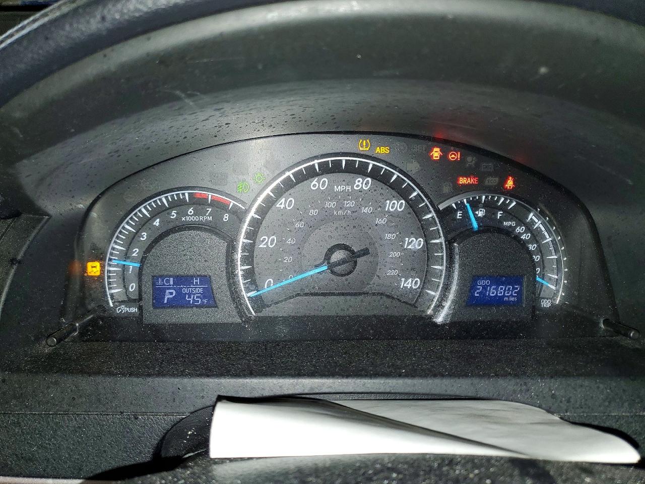2013 TOYOTA CAMRY XLE photo 9