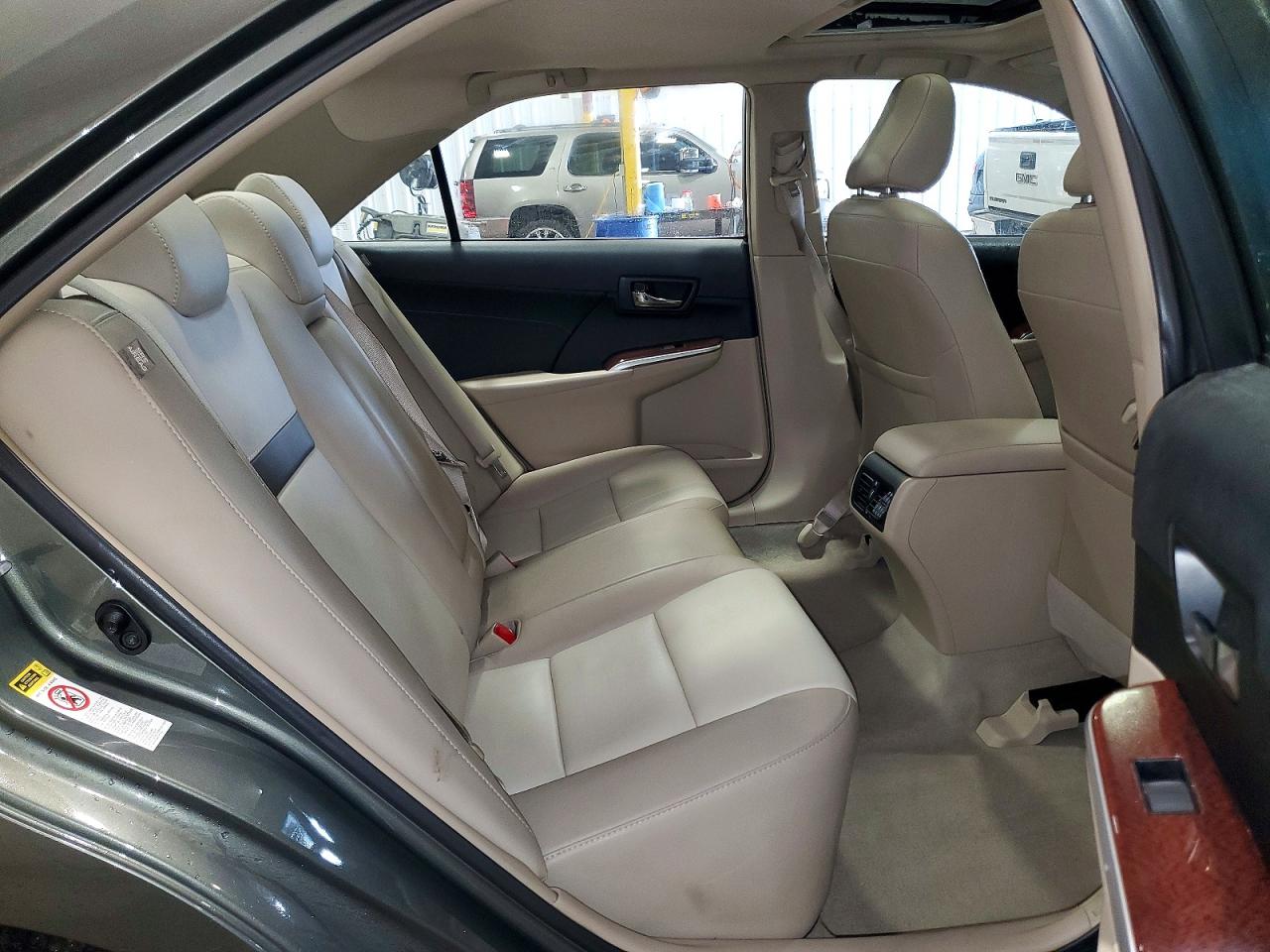 2013 TOYOTA CAMRY XLE photo 10