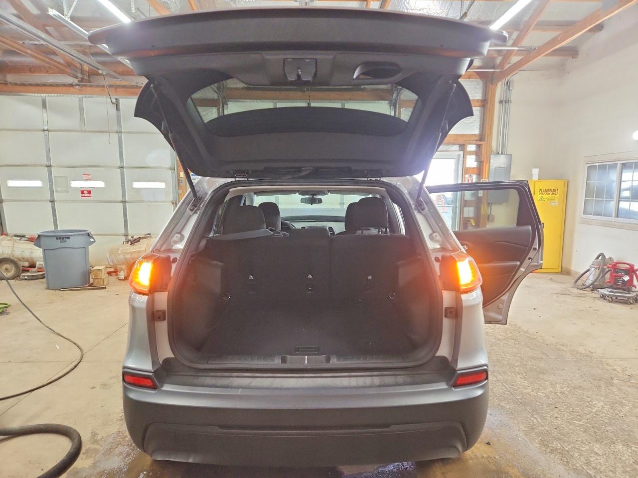 2019 JEEP CHEROKEE LATITUDE photo 6