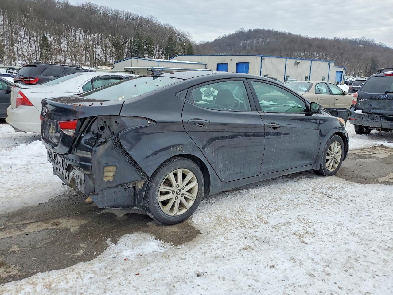 2014 HYUNDAI ELANTRA SE photo 3