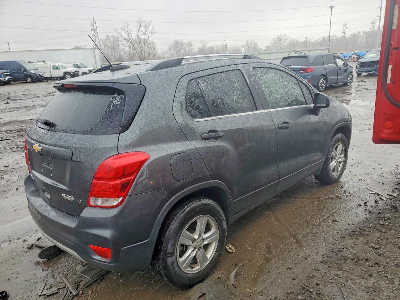 2019 CHEVROLET TRAX 1LT photo 3