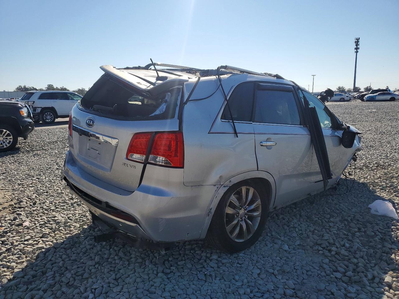 2011 KIA SORENTO SX photo 3