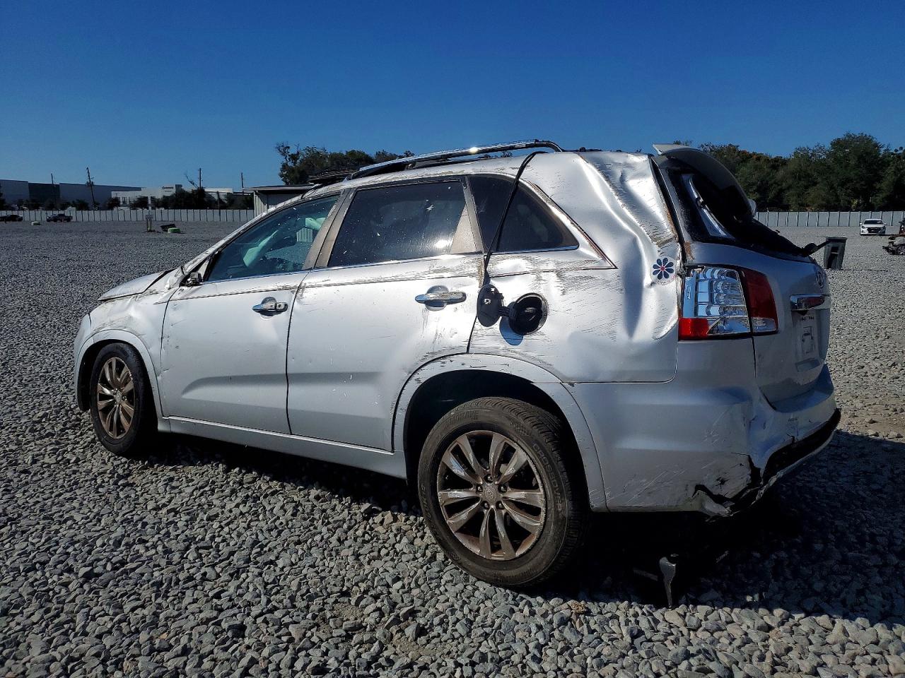 2011 KIA SORENTO SX photo 2