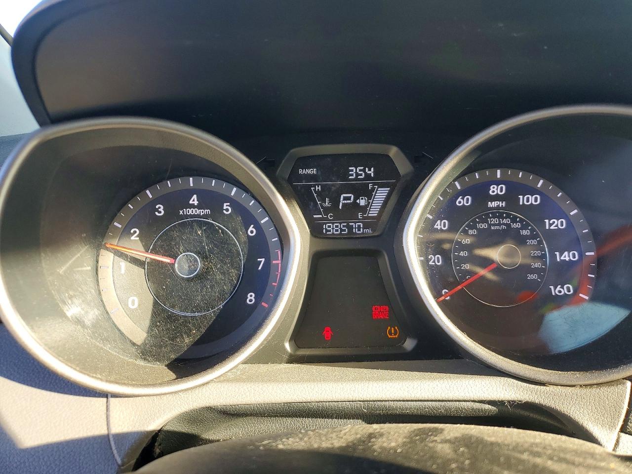 2014 HYUNDAI ELANTRA SE photo 9