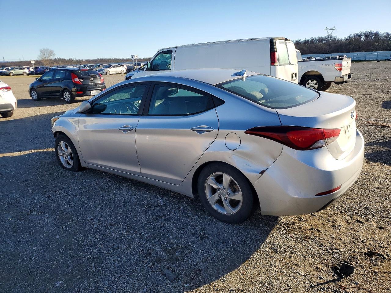 2014 HYUNDAI ELANTRA SE photo 2