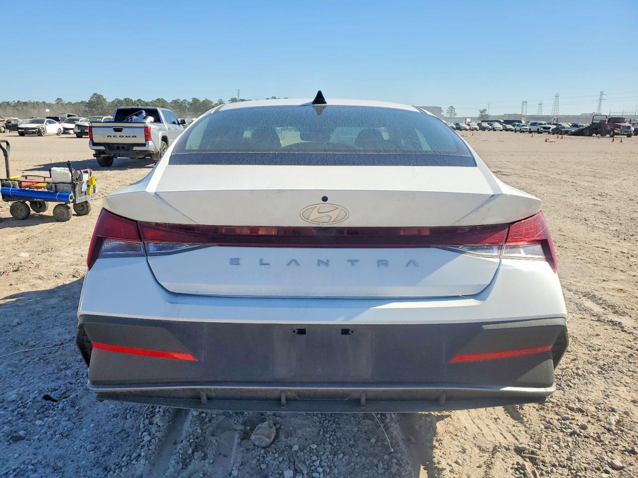 2024 HYUNDAI ELANTRA SE photo 6