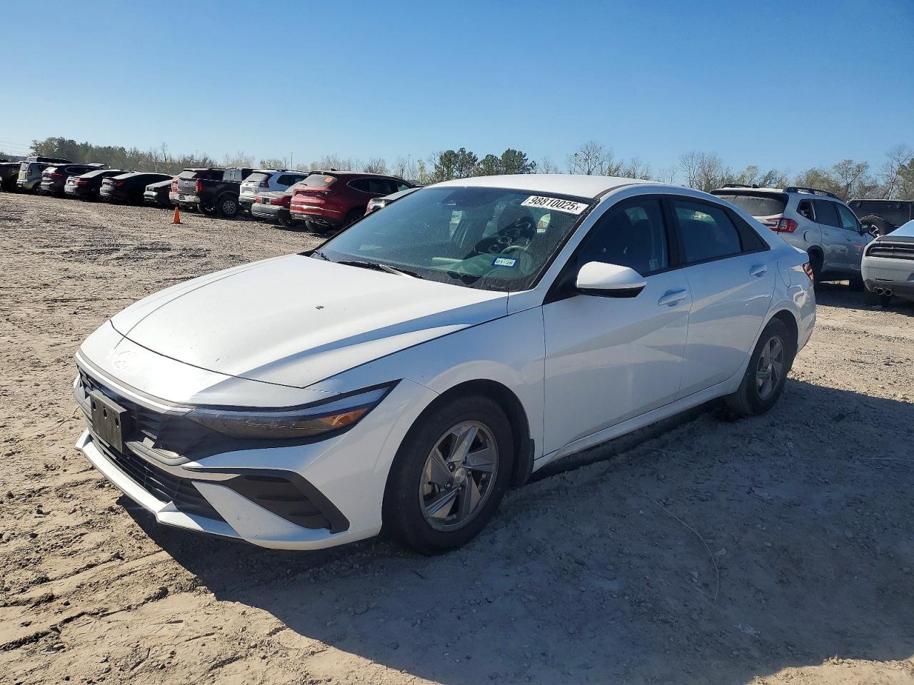 2024 HYUNDAI ELANTRA