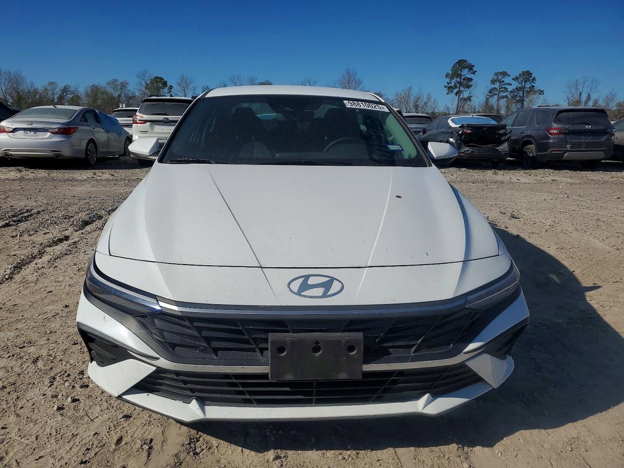 2024 HYUNDAI ELANTRA SE photo 5