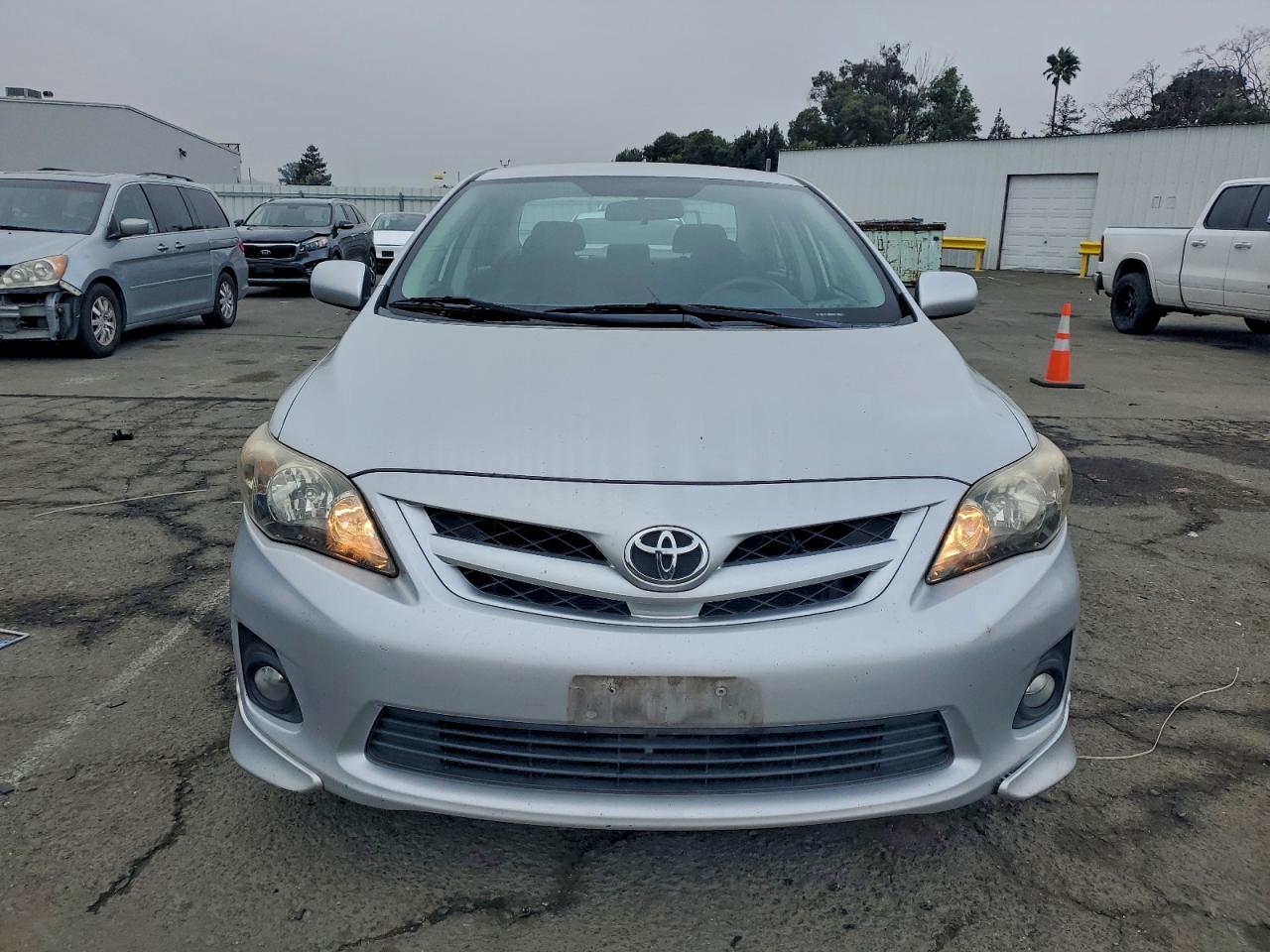 2011 TOYOTA COROLLA BASE photo 5
