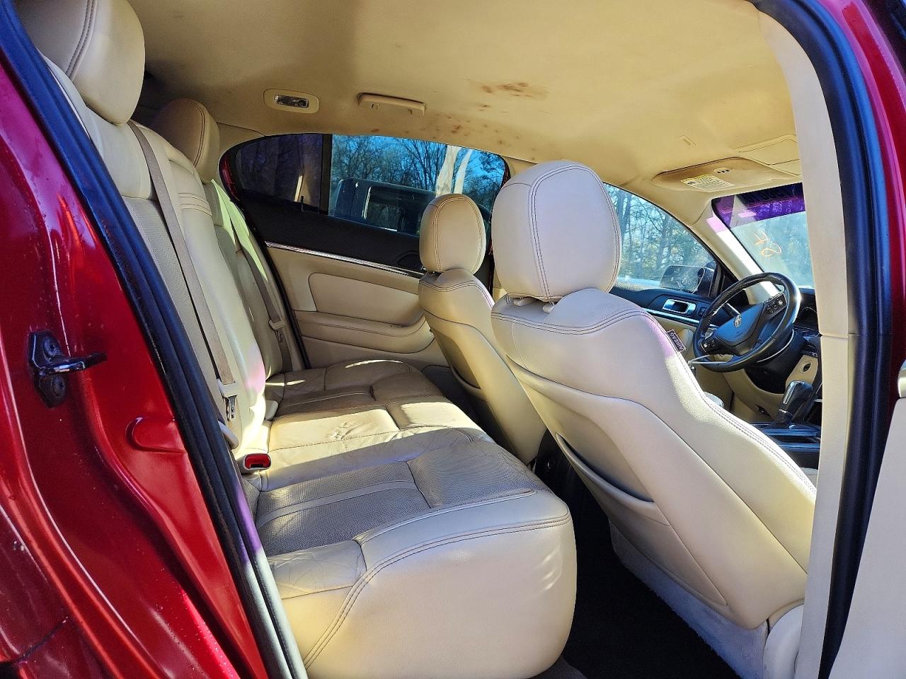 2013 LINCOLN MKS photo 10