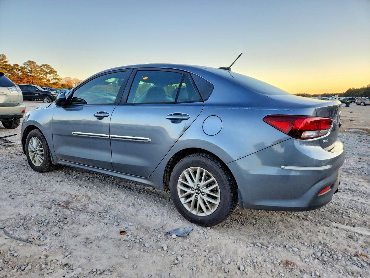 2018 KIA RIO EX photo 2