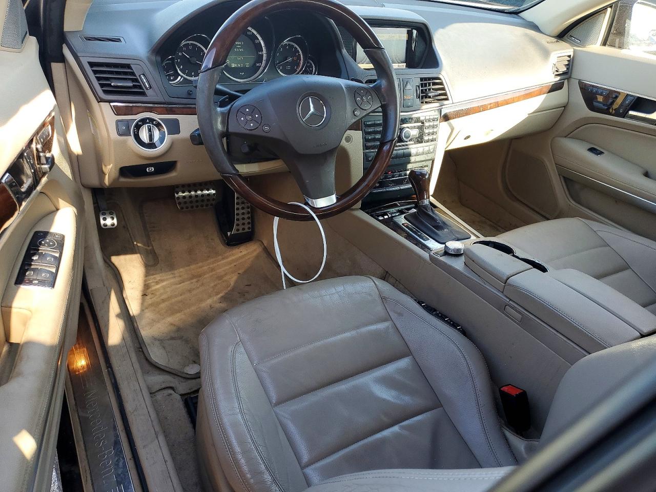 2011 MERCEDES-BENZ E 550 photo 8