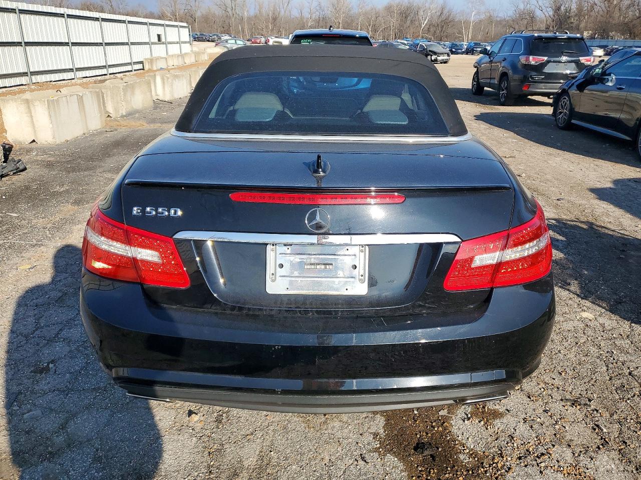 2011 MERCEDES-BENZ E 550 photo 6