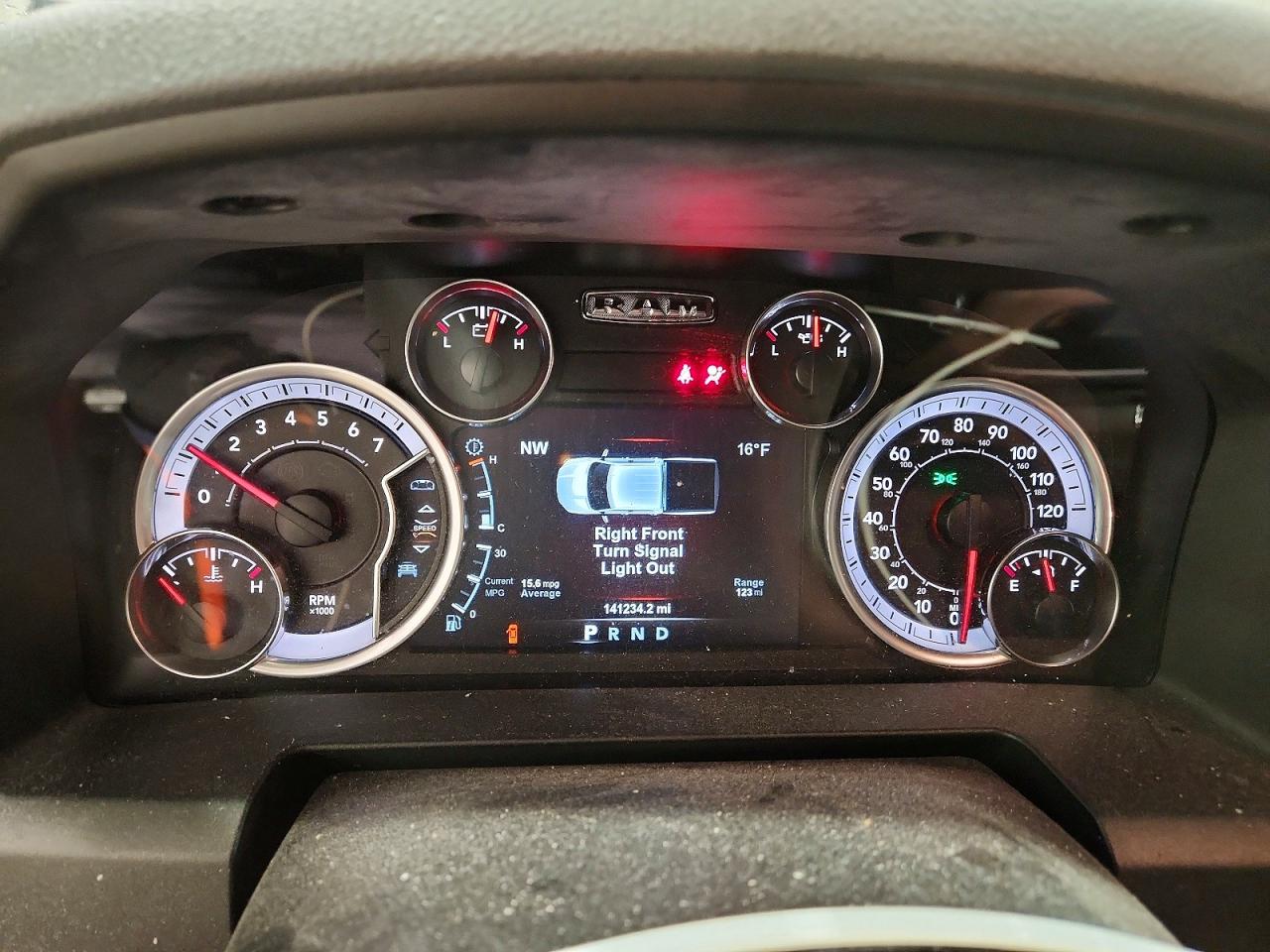 2019 RAM 1500 CLASSIC SLT photo 9