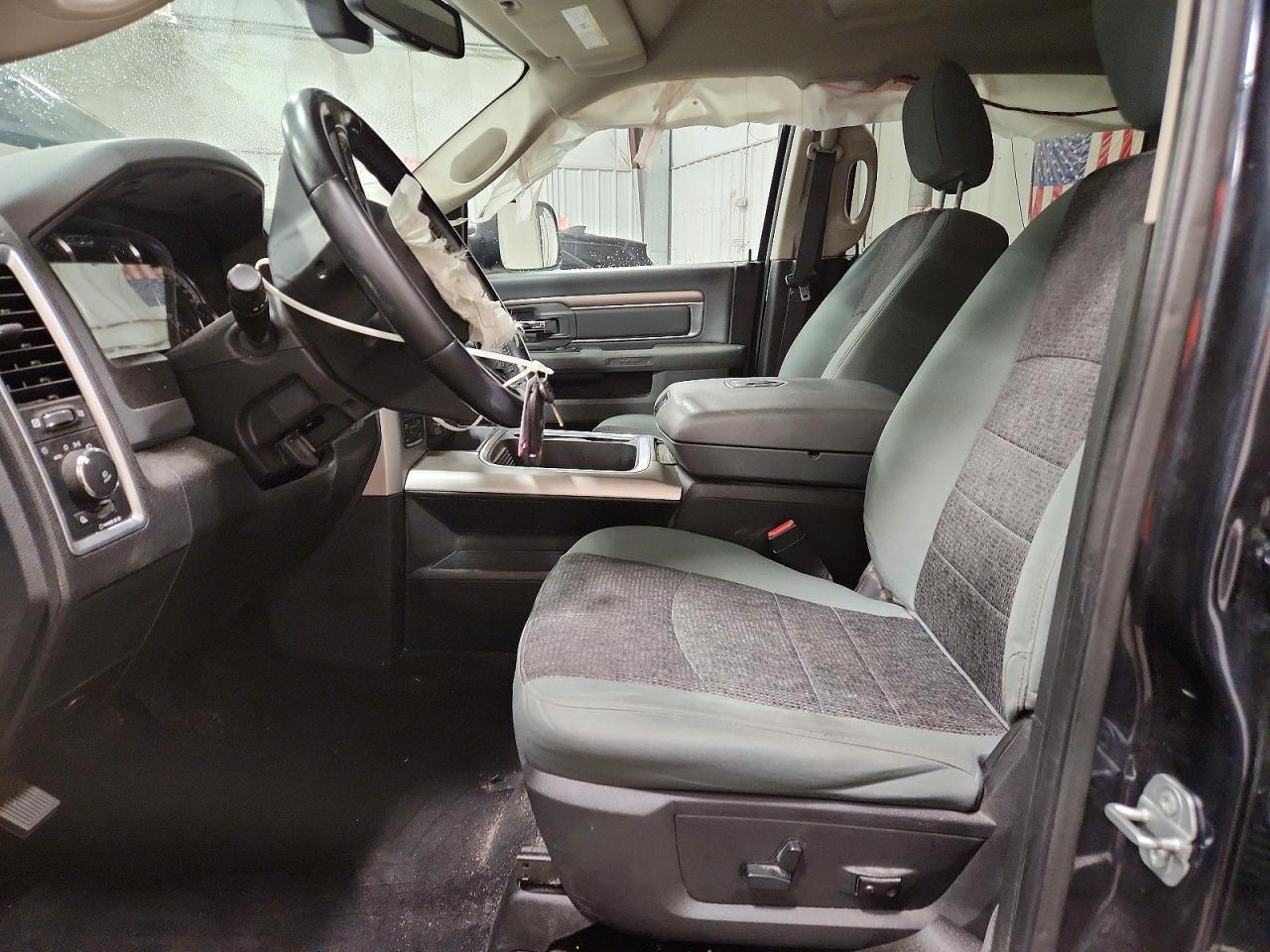 2019 RAM 1500 CLASSIC SLT photo 7