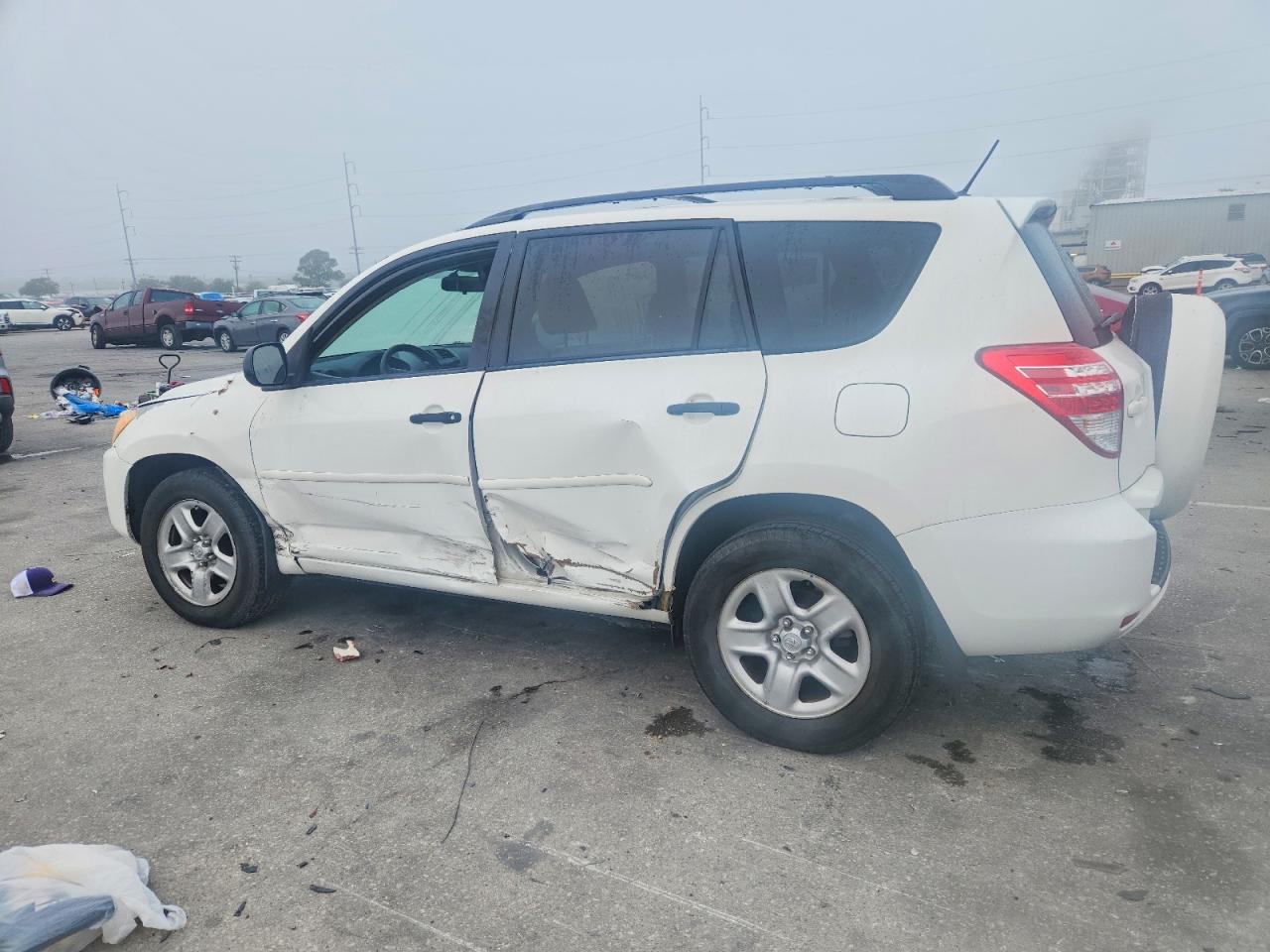 2010 TOYOTA RAV4 photo 2