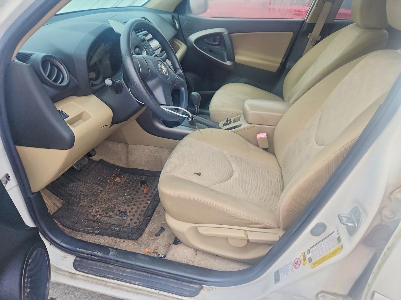 2010 TOYOTA RAV4 photo 7