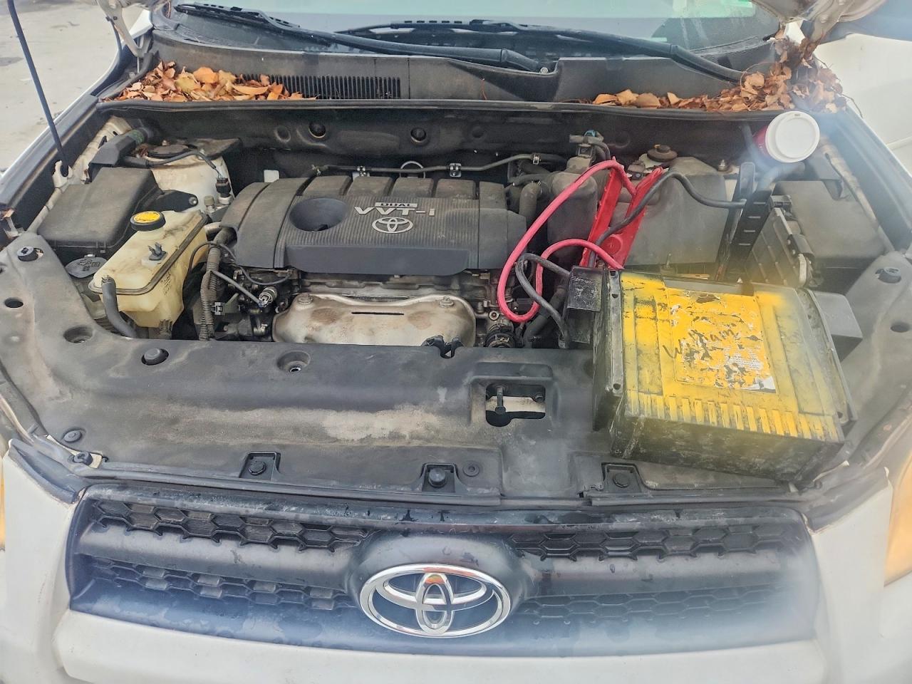 2010 TOYOTA RAV4 photo 12