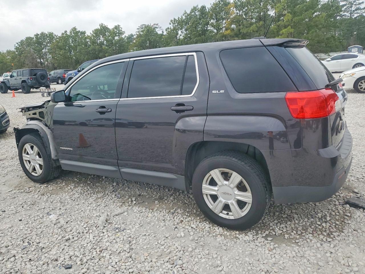 2015 GMC TERRAIN SLE photo 2
