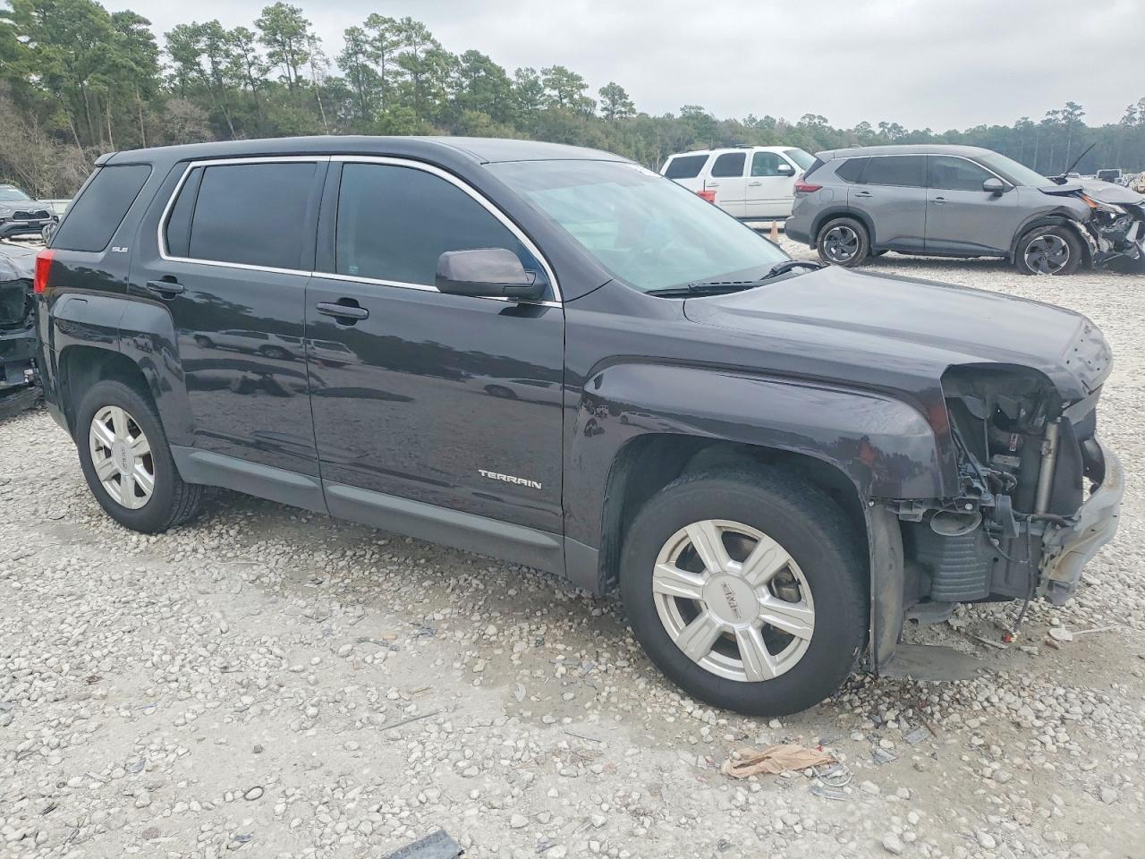 2015 GMC TERRAIN SLE photo 4