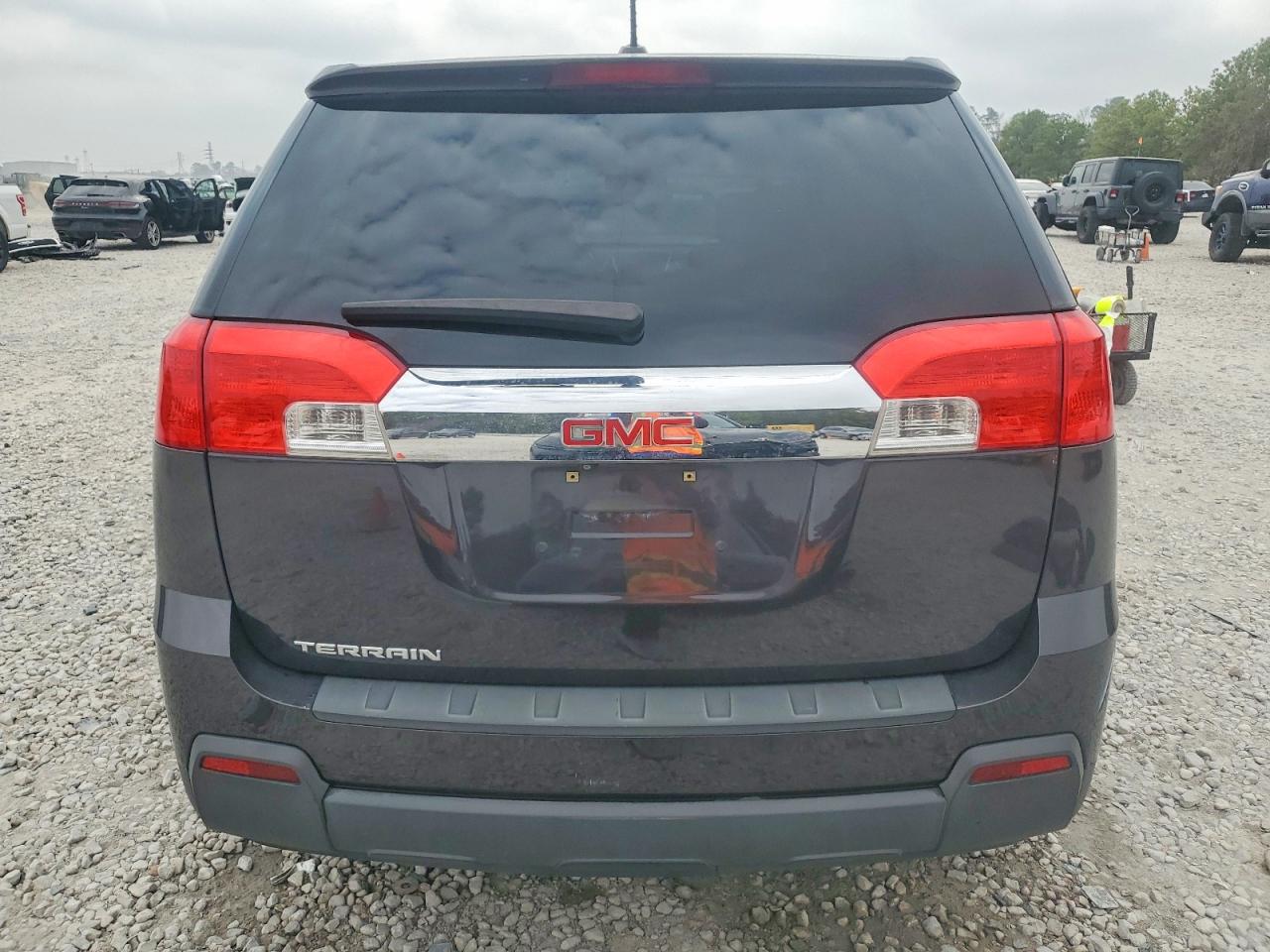 2015 GMC TERRAIN SLE photo 6