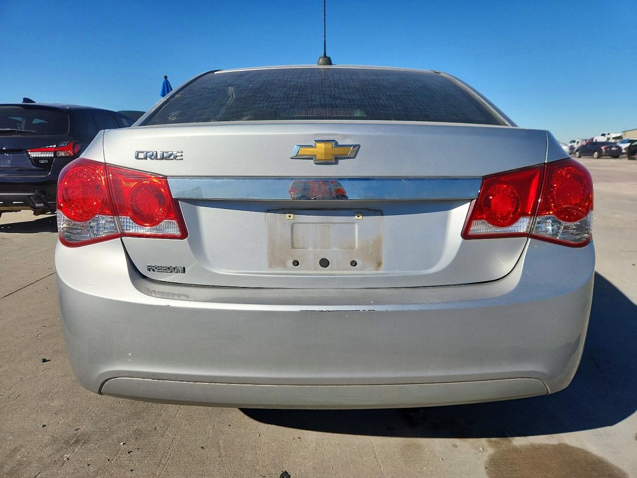 2015 CHEVROLET CRUZE LS photo 6