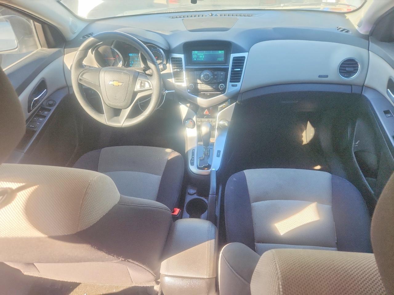 2015 CHEVROLET CRUZE LS photo 8